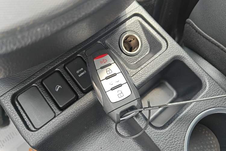 Used Haval M6 2019 1.5T DCT Two-Wheel Drive Elite Version China VI Standard Interior 1