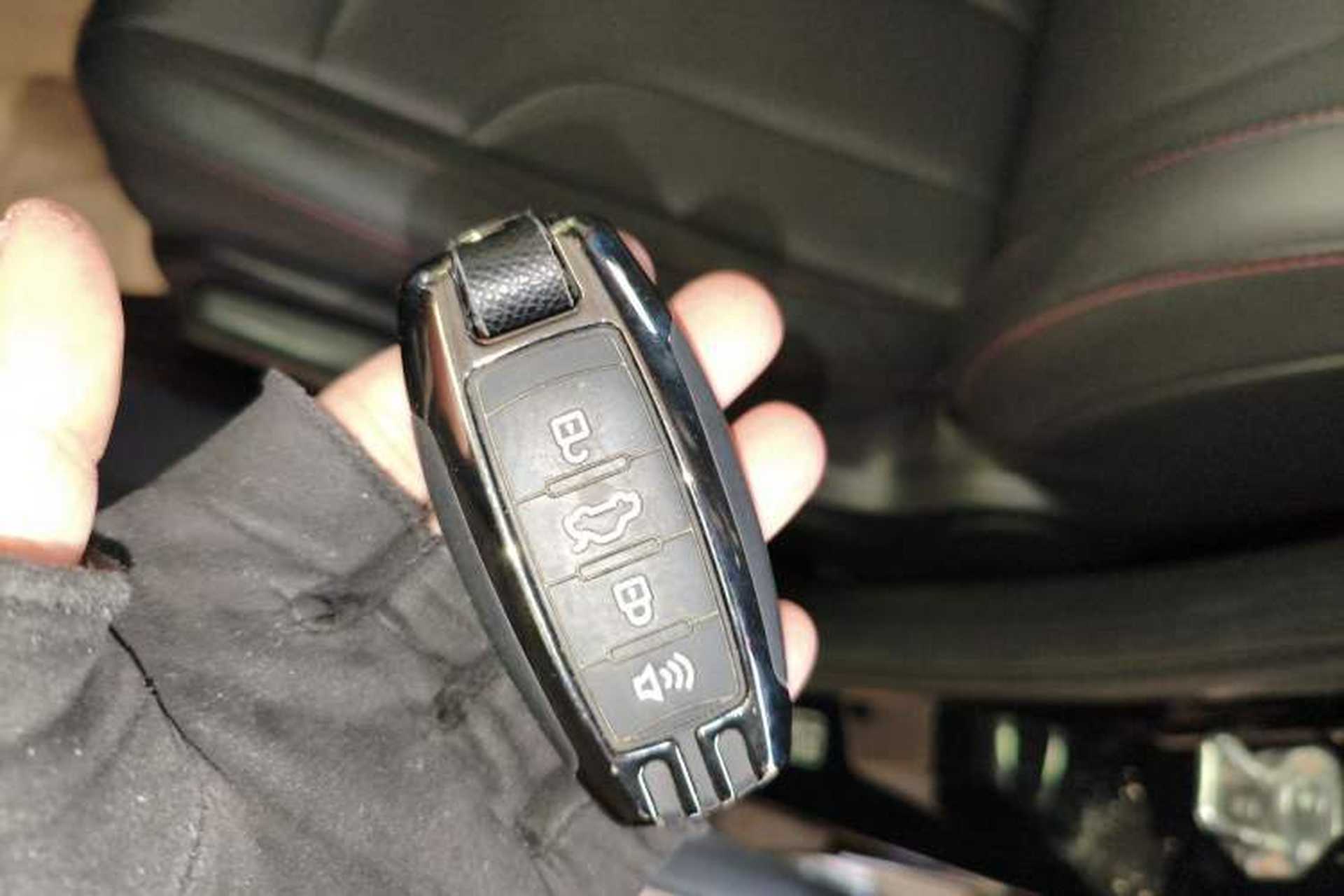 Used Haval M6 2019 1.5T DCT Two-Wheel Drive Elite Version China VI Standard Interior 1