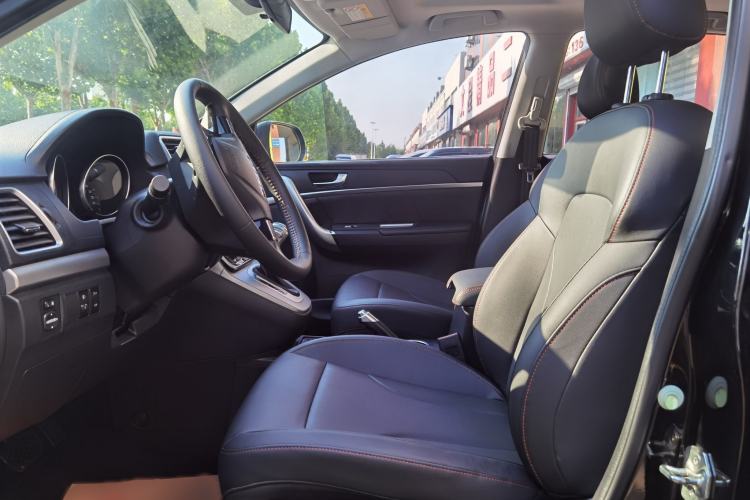 Used Haval M6 2019 1.5T DCT Two-Wheel Drive Elite Version China VI Standard Interior 2