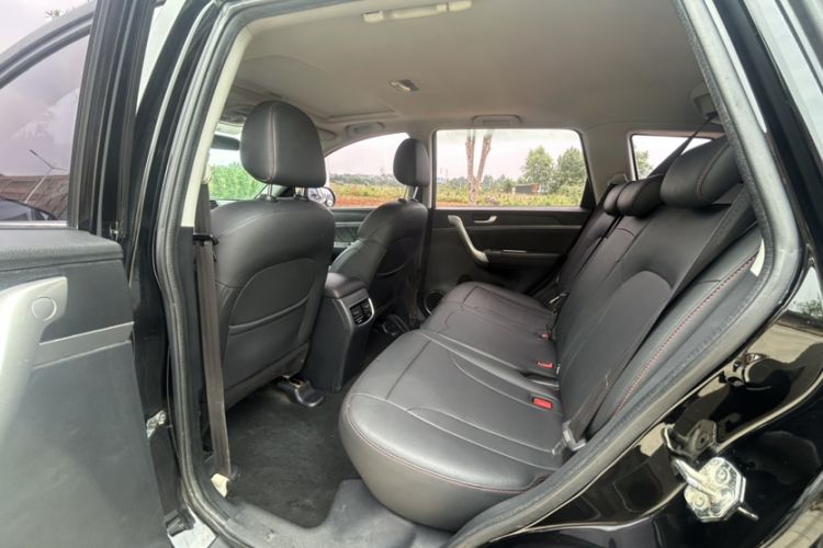 Used Haval M6 2019 1.5T DCT Two-Wheel Drive Elite Version China VI Standard Interior 2