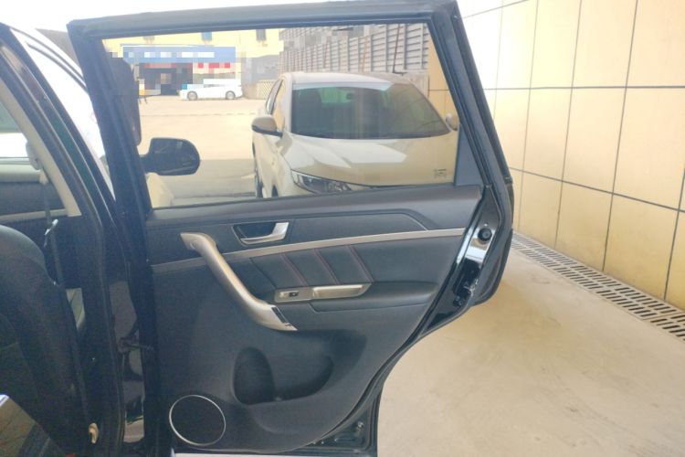 Used Haval M6 2019 1.5T DCT Two-Wheel Drive Value Edition China VI Standard Interior 3