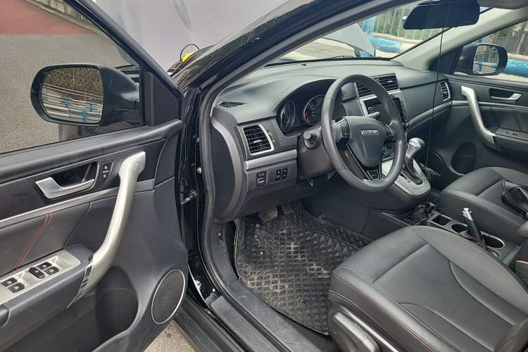 Used Haval M6 2019 1.5T DCT Two-Wheel Drive Value Edition China VI Standard Interior 3