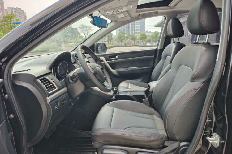 Used Haval M6 2019 1.5T DCT Two-Wheel Drive Elite Version China VI Standard Interior 3