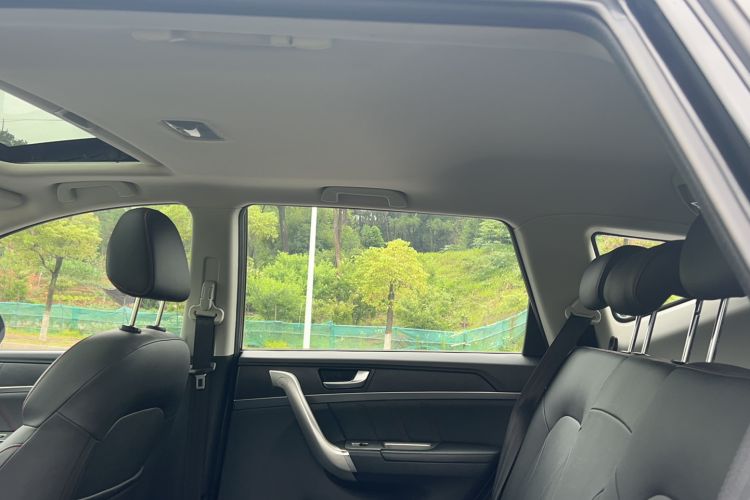 Used Haval M6 2019 1.5T DCT Two-Wheel Drive Elite Version China VI Standard Interior 5