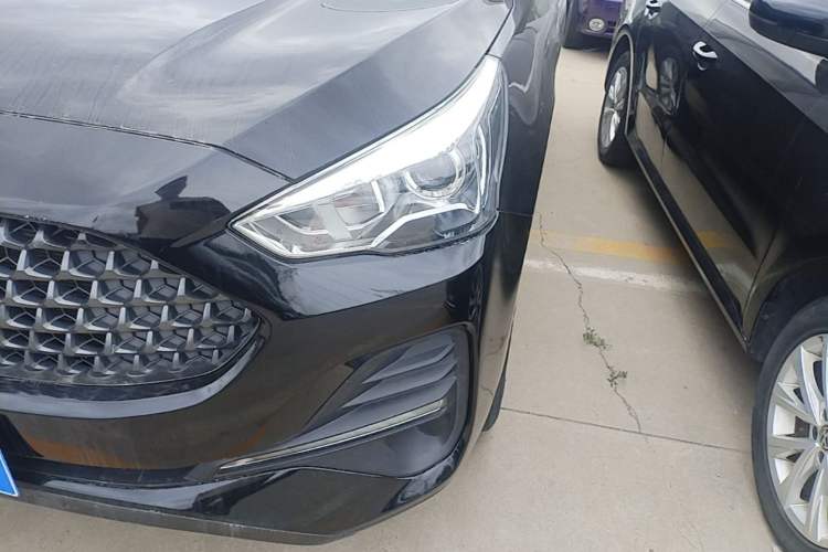 Used Haval M6 2019 1.5T DCT Two-Wheel Drive Value Edition China VI Standard Left Front Headlight