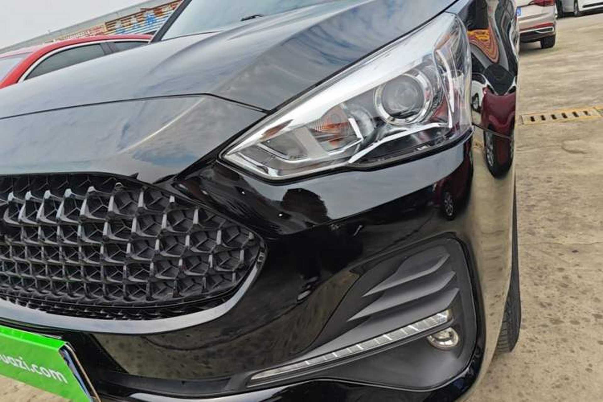 Used Haval M6 2019 1.5T DCT Two-Wheel Drive Elite Version China VI Standard Left Front Headlight