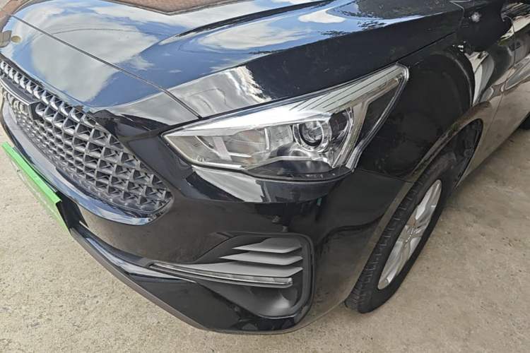 Used Haval M6 2019 1.5T DCT Two-Wheel Drive Value Edition China VI Standard Left Front Headlight