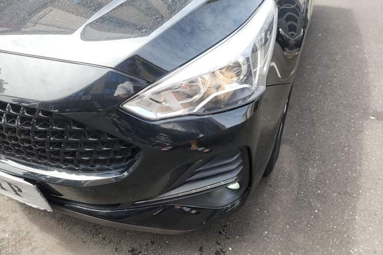 Used Haval M6 2019 1.5T Manual Two-Wheel Drive Elite Version China VI Standard Left Front Headlight