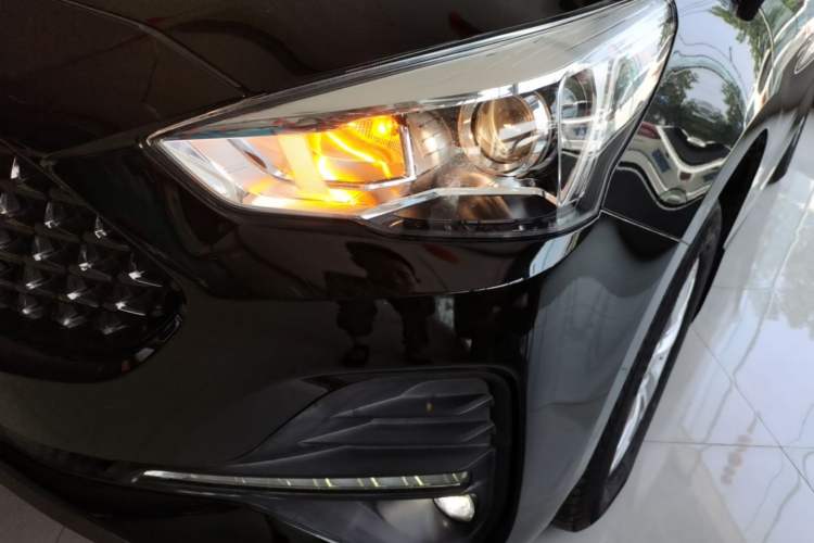 Used Haval M6 2019 1.5T Manual Two-Wheel Drive Elite Version China VI Standard Left Front Headlight