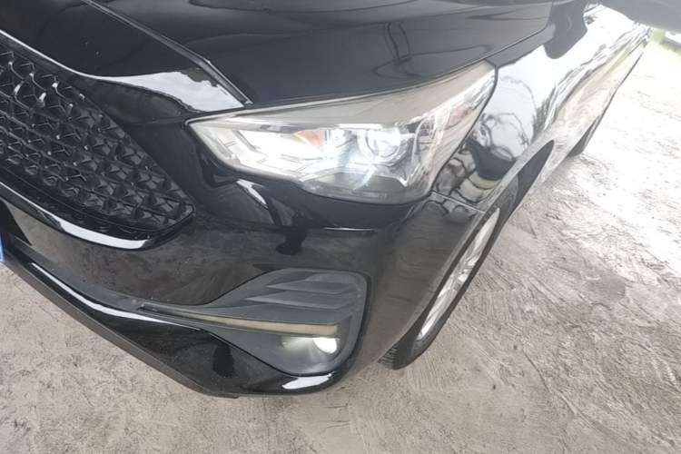Used Haval M6 2019 1.5T DCT Two-Wheel Drive Elite Version China VI Standard Left Front Headlight