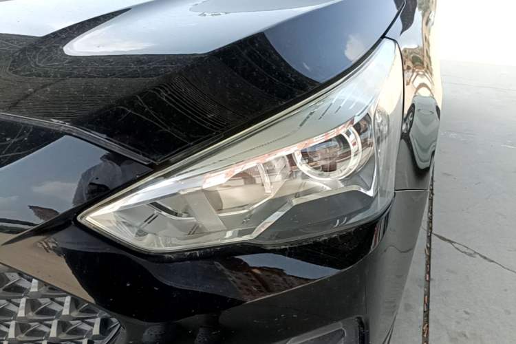 Used Haval M6 2019 1.5T DCT Two-Wheel Drive Urban Version China VI Standard Left Front Headlight