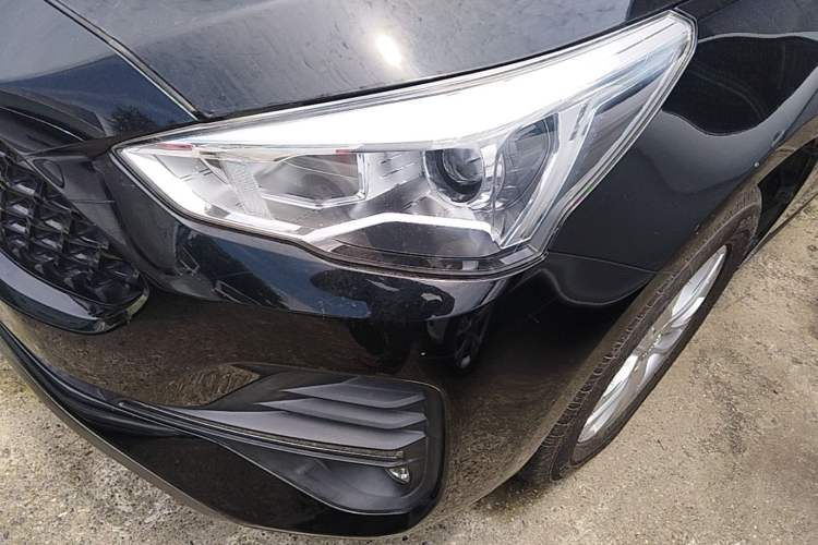 Used Haval M6 2019 1.5T DCT Two-Wheel Drive Elite Version China VI Standard Left Front Headlight