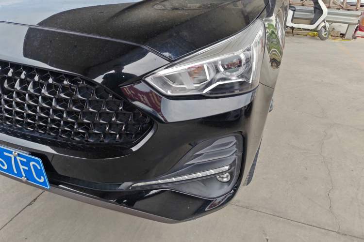 Used Haval M6 2019 1.5T DCT Two-Wheel Drive Elite Version China VI Standard Left Front Headlight
