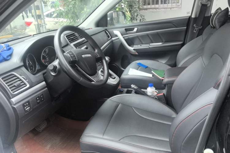 Used Haval M6 2019 1.5T DCT Two-Wheel Drive Elite Version China VI Standard Left Front Seat