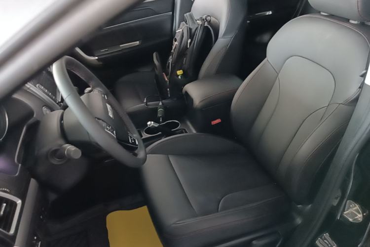 Used Haval M6 2019 1.5T DCT Two-Wheel Drive Elite Version China VI Standard Left Front Seat