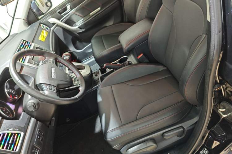 Used Haval M6 2019 1.5T DCT Two-Wheel Drive Value Edition China VI Standard Left Front Seat