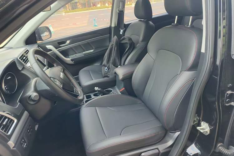 Used Haval M6 2019 1.5T DCT Two-Wheel Drive Elite Version China VI Standard Left Front Seat