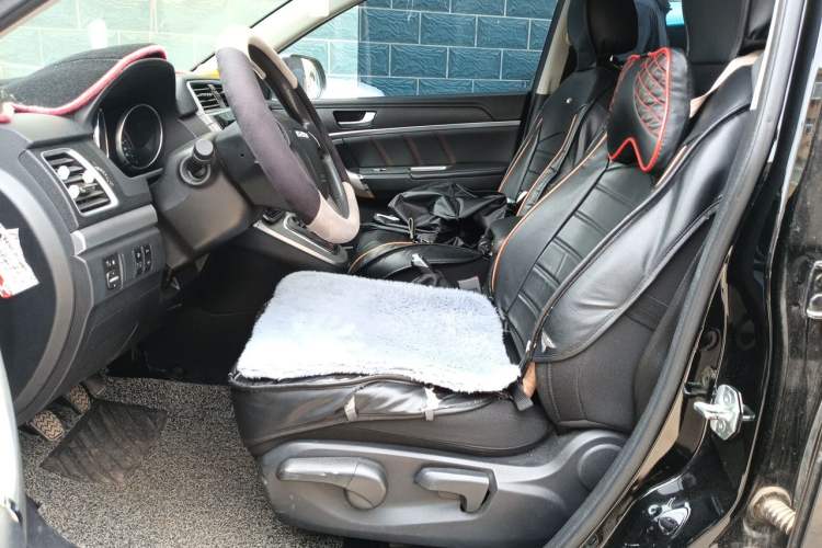 Used Haval M6 2019 1.5T Manual Two-Wheel Drive Urban Version China VI Standard Left Front Seat