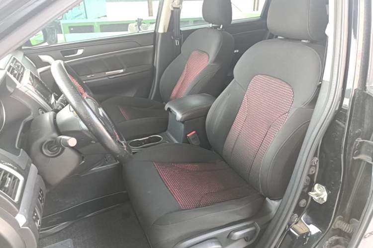Used Haval M6 2019 1.5T DCT Two-Wheel Drive Urban Version China VI Standard Left Front Seat
