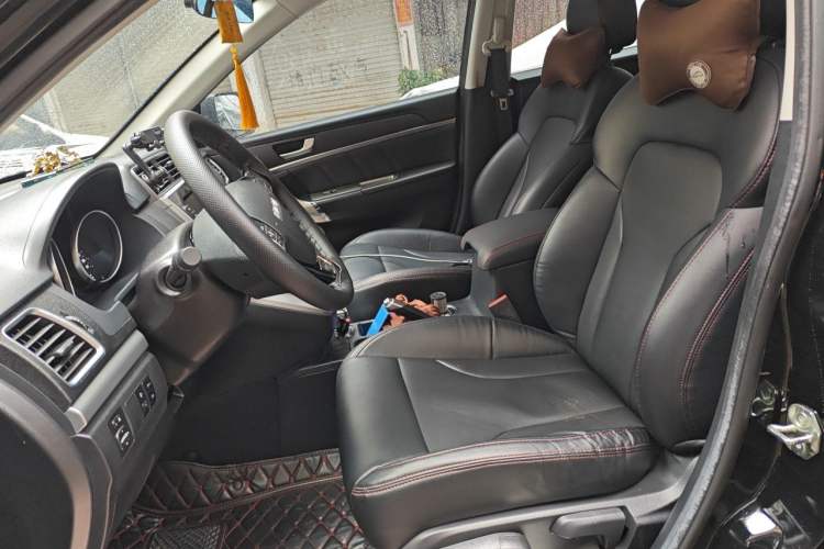 Used Haval M6 2019 1.5T Manual Two-Wheel Drive Urban Version China VI Standard Left Front Seat