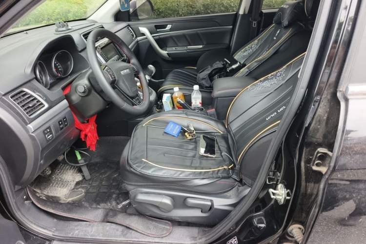 Used Haval M6 2019 1.5T Manual Two-Wheel Drive Elite Version China VI Standard Left Front Seat