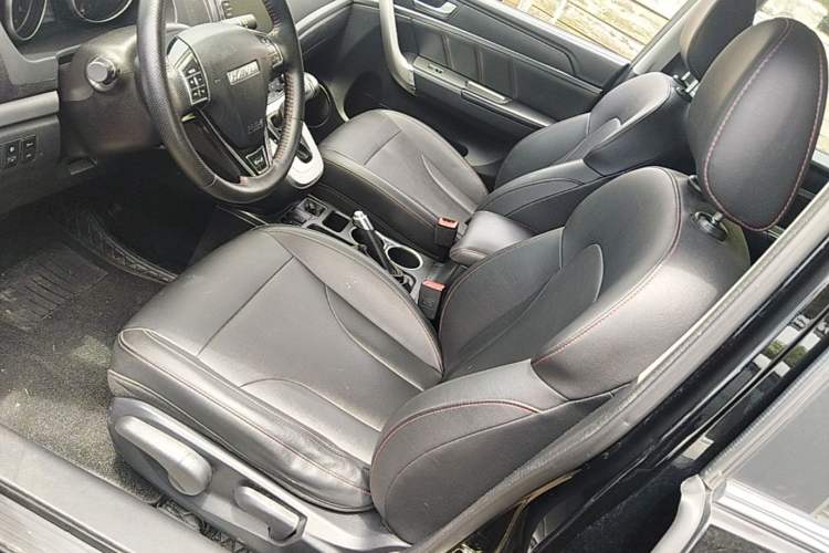 Used Haval M6 2019 1.5T DCT Two-Wheel Drive Elite Version China VI Standard Left Front Seat