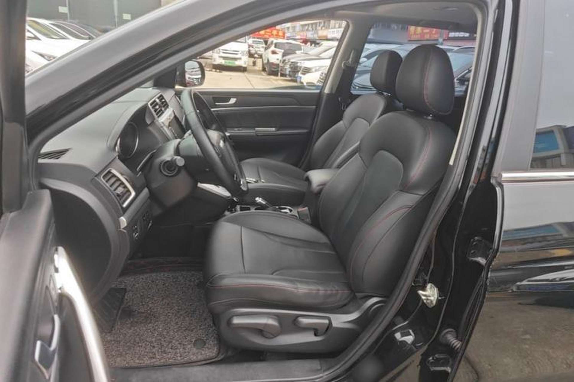 Used Haval M6 2019 1.5T DCT Two-Wheel Drive Value Edition China VI Standard Left Front Seat