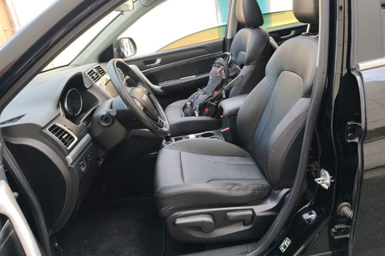 Used Haval M6 2019 1.5T DCT Two-Wheel Drive Value Edition China VI Standard Left Front Seat