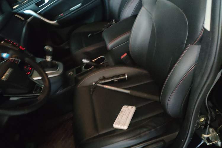 Used Haval M6 2019 1.5T Manual Two-Wheel Drive Elite Version China VI Standard Left Front Seat