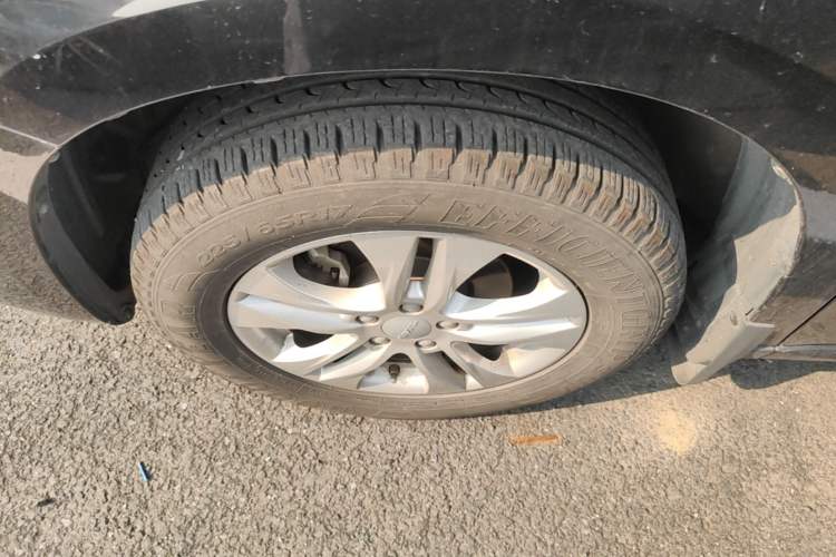 Used Haval M6 2019 1.5T DCT Two-Wheel Drive Elite Version China VI Standard Left Front Wheel Hub