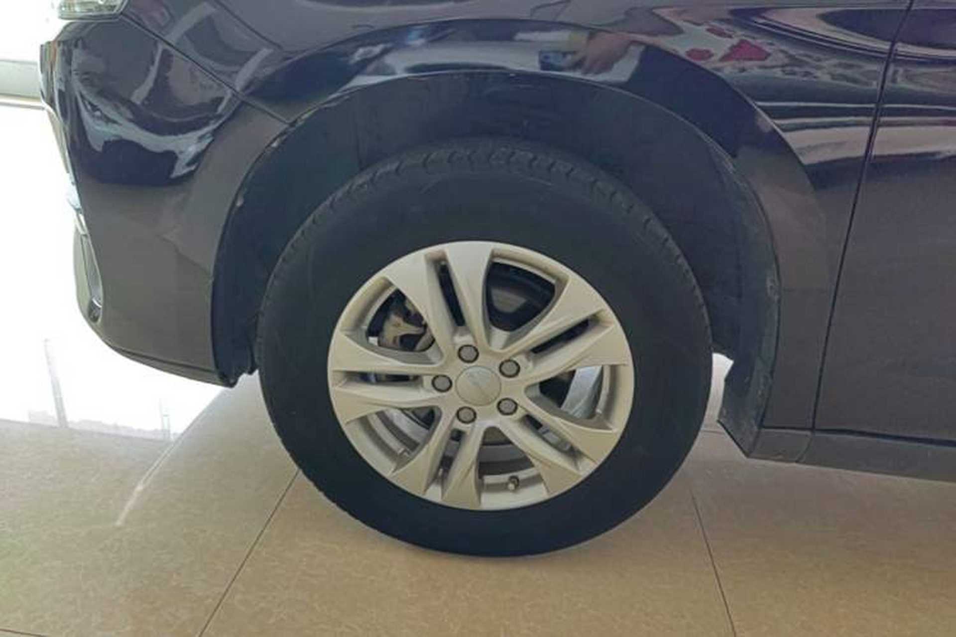 Used Haval M6 2019 1.5T DCT Two-Wheel Drive Value Edition China VI Standard Left Front Wheel Hub