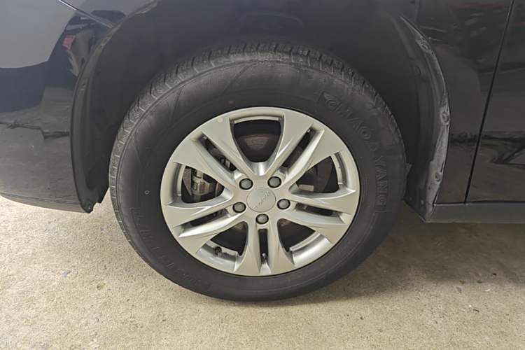 Used Haval M6 2019 1.5T DCT Two-Wheel Drive Value Edition China VI Standard Left Front Wheel Hub