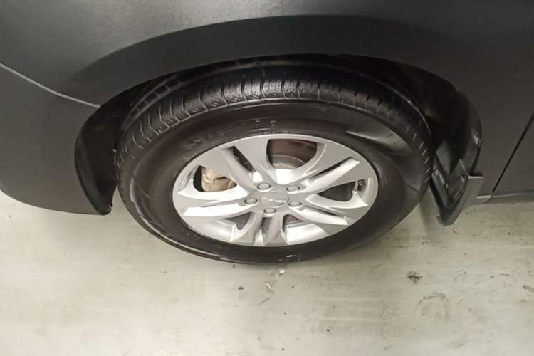 Used Haval M6 2019 1.5T DCT Two-Wheel Drive Elite Version China VI Standard Left Front Wheel Hub