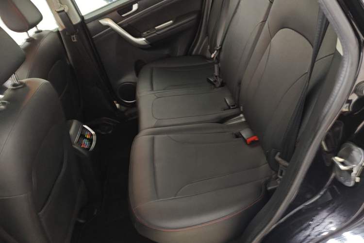 Used Haval M6 2019 1.5T DCT Two-Wheel Drive Value Edition China VI Standard Left Rear Seat
