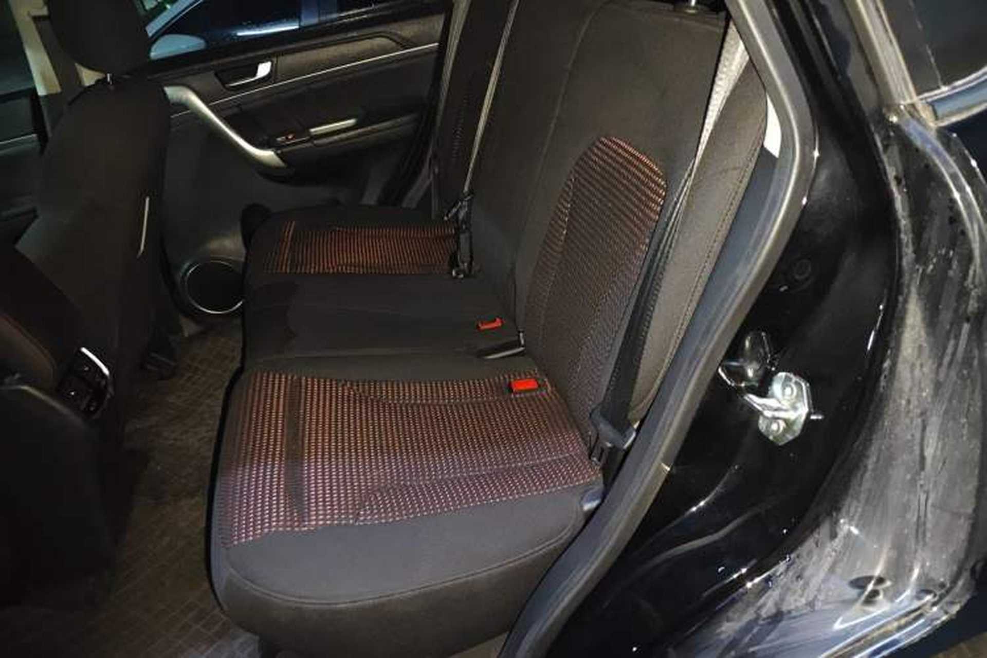 Used Haval M6 2019 1.5T Manual Two-Wheel Drive Urban Version China VI Standard Left Rear Seat