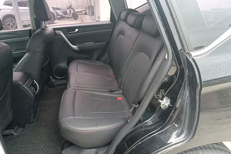 Used Haval M6 2019 1.5T DCT Two-Wheel Drive Value Edition China VI Standard Left Rear Seat