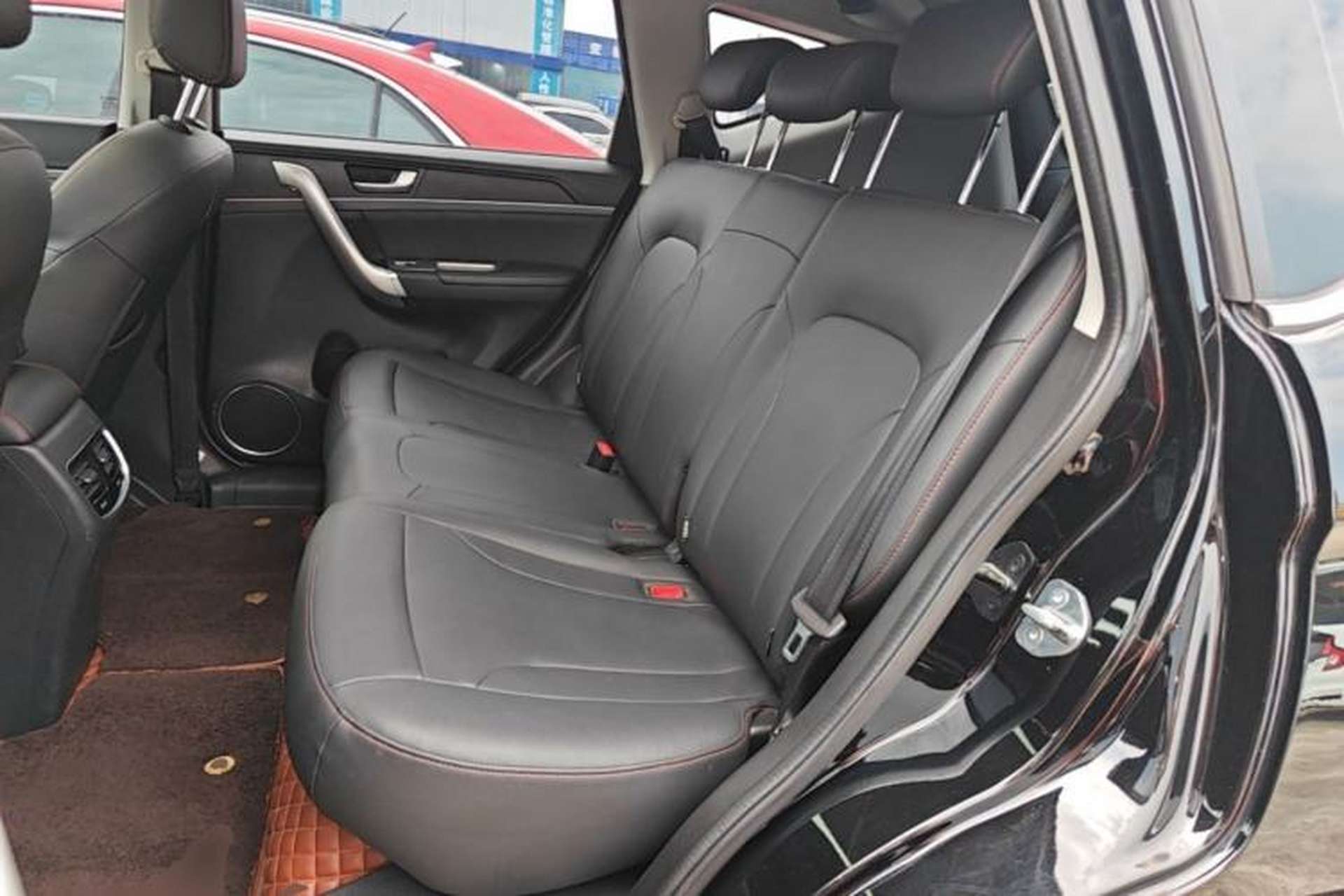 Used Haval M6 2019 1.5T DCT Two-Wheel Drive Elite Version China VI Standard Left Rear Seat