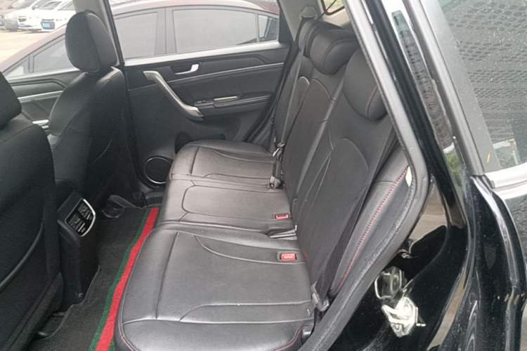 Used Haval M6 2019 1.5T Manual Two-Wheel Drive Elite Version China VI Standard Left Rear Seat