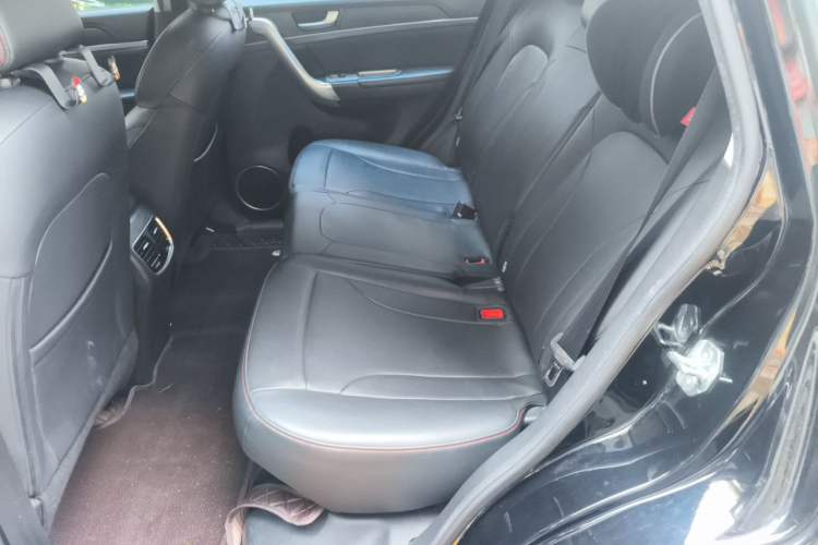 Used Haval M6 2019 1.5T DCT Two-Wheel Drive Elite Version China V Standard Left Rear Seat