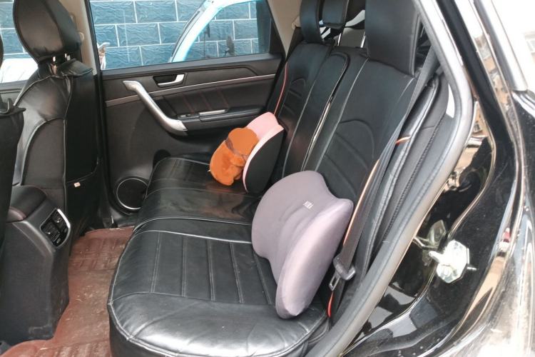 Used Haval M6 2019 1.5T Manual Two-Wheel Drive Urban Version China VI Standard Left Rear Seat