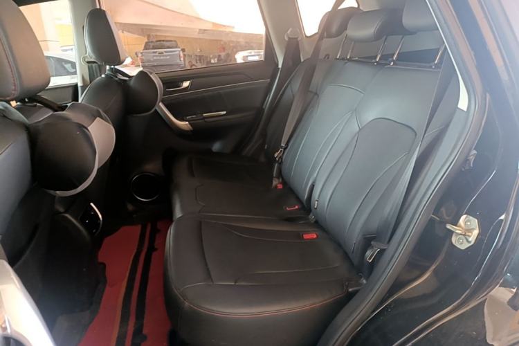 Used Haval M6 2019 1.5T DCT Two-Wheel Drive Value Edition China VI Standard Left Rear Seat