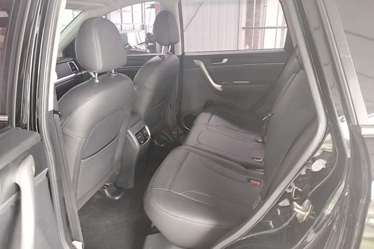 Used Haval M6 2019 1.5T DCT Two-Wheel Drive Elite Version China VI Standard Left Rear Seat
