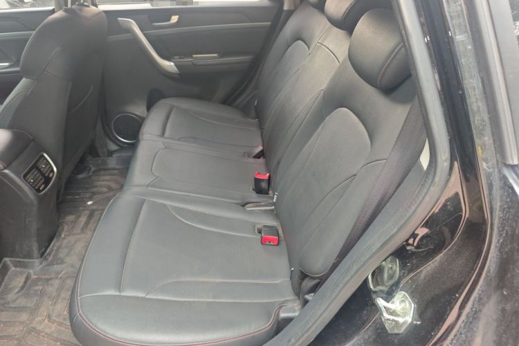 Used Haval M6 2019 1.5T Manual Two-Wheel Drive Elite Version China VI Standard Left Rear Seat