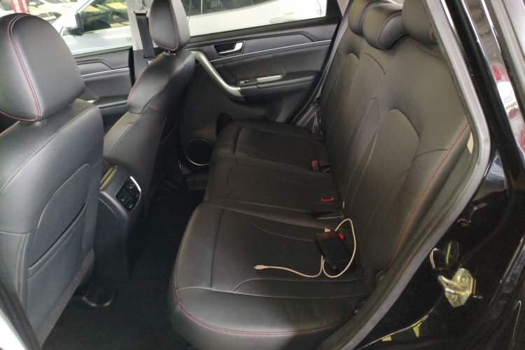 Used Haval M6 2019 1.5T DCT Two-Wheel Drive Elite Version China VI Standard Left Rear Seat