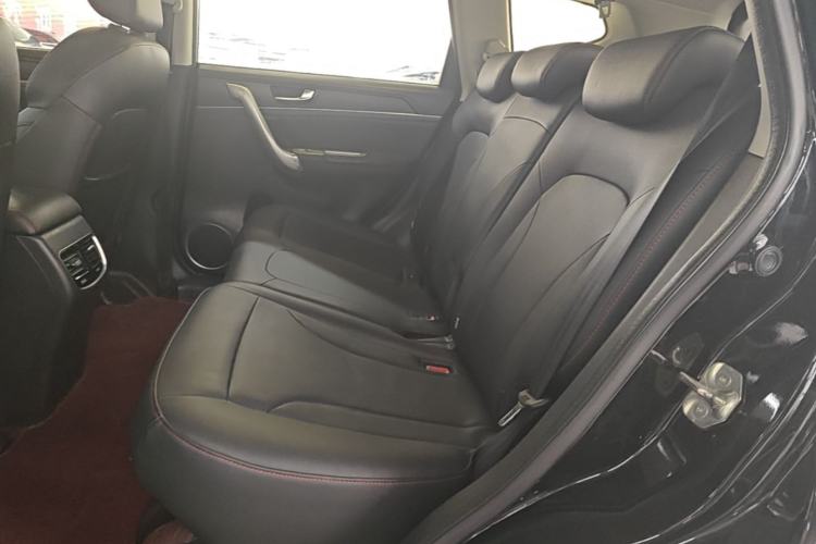 Used Haval M6 2019 1.5T DCT Two-Wheel Drive Elite Version China VI Standard Left Rear Seat