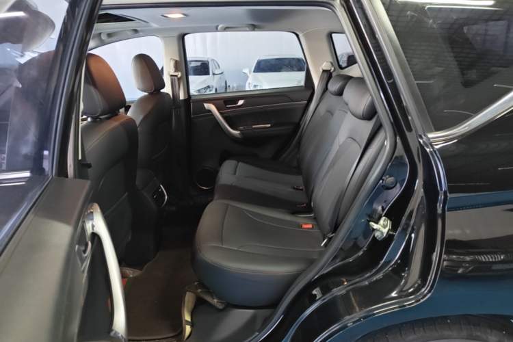Used Haval M6 2019 1.5T DCT Two-Wheel Drive Value Edition China VI Standard Left Rear Seat