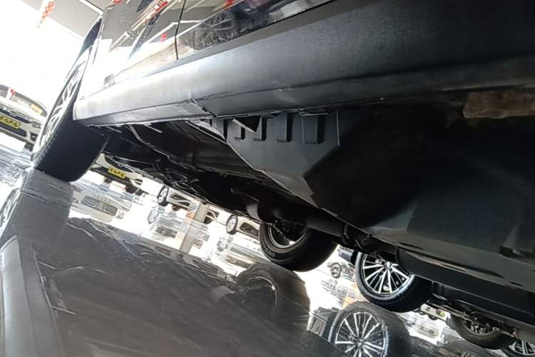 Used Haval M6 2019 1.5T DCT Two-Wheel Drive Elite Version China VI Standard Left Side Sill