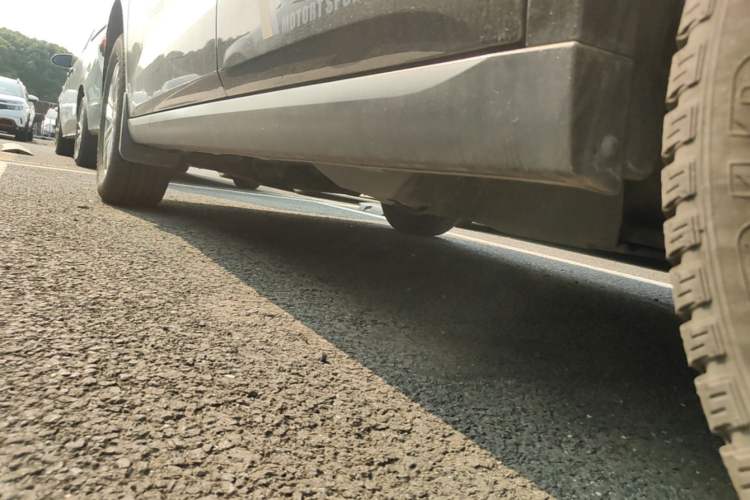 Used Haval M6 2019 1.5T DCT Two-Wheel Drive Elite Version China VI Standard Left Side Sill