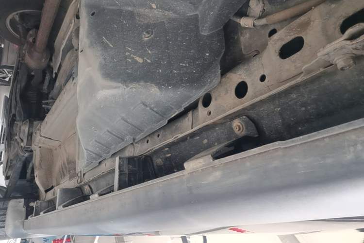Used Haval M6 2019 1.5T Manual Two-Wheel Drive Elite Version China VI Standard Left Side Sill