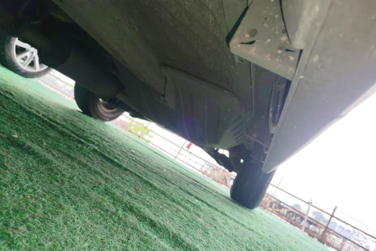 Used Haval M6 2019 1.5T DCT Two-Wheel Drive Value Edition China VI Standard Left Side Sill